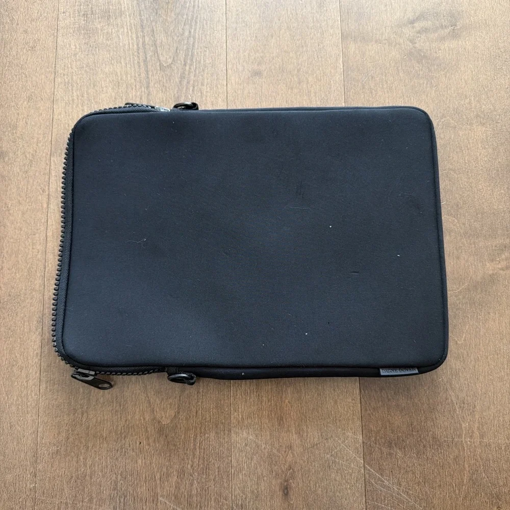 Dagne Dover Padded Laptop Sleeve Black Zipper Minimalist Used No Strap